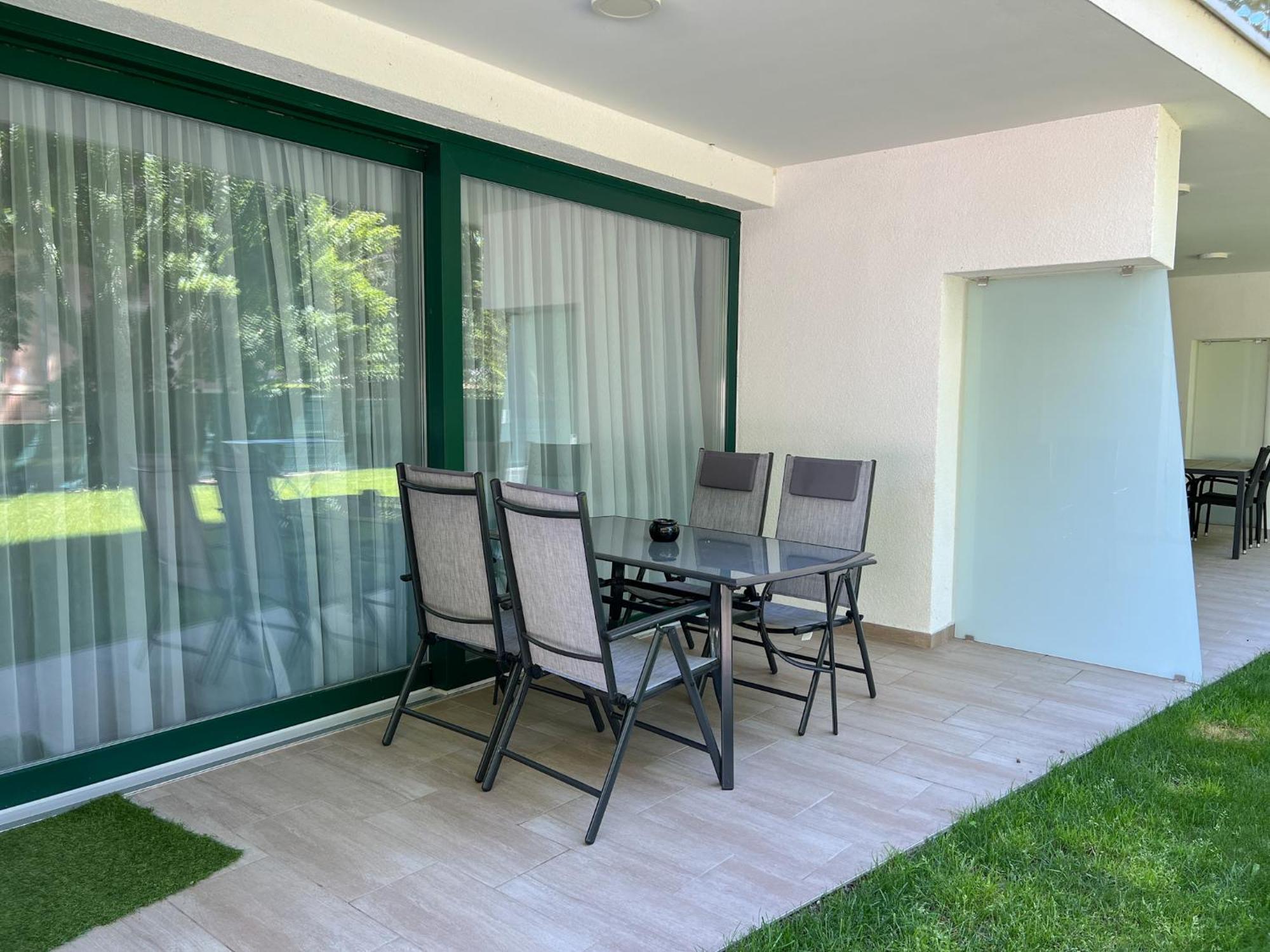 Villa Bauhaus Wellness Apartman Fsz. 1 Siófok Extérieur photo
